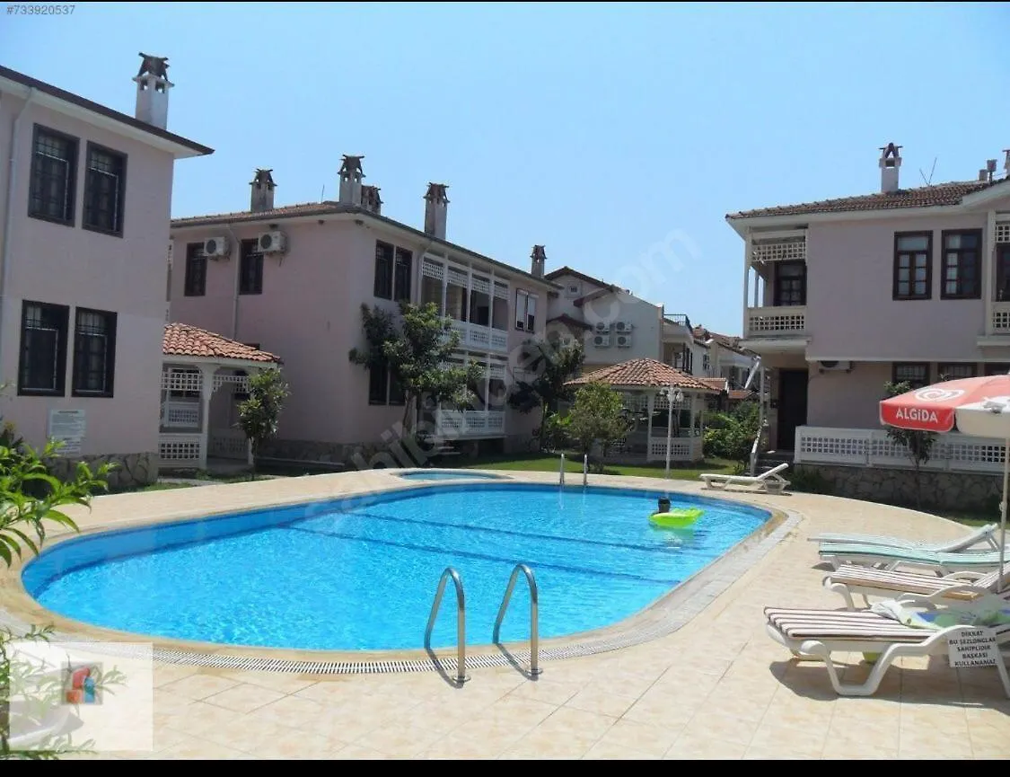 Furnished With Pool, Central Location Close To The Sea Fethiye