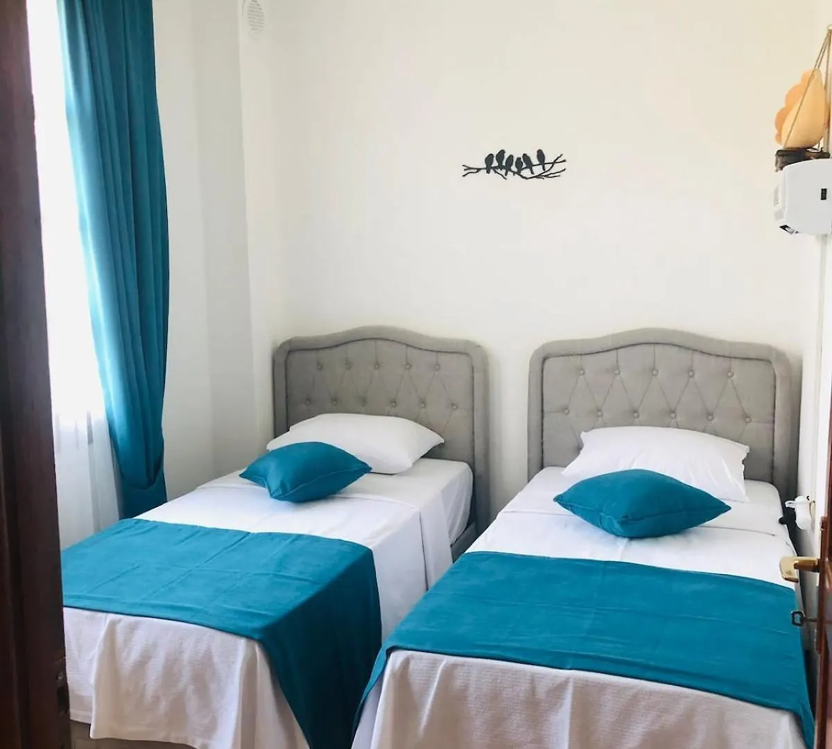 Furnished With Pool, Central Location Close To The Sea Fethiye