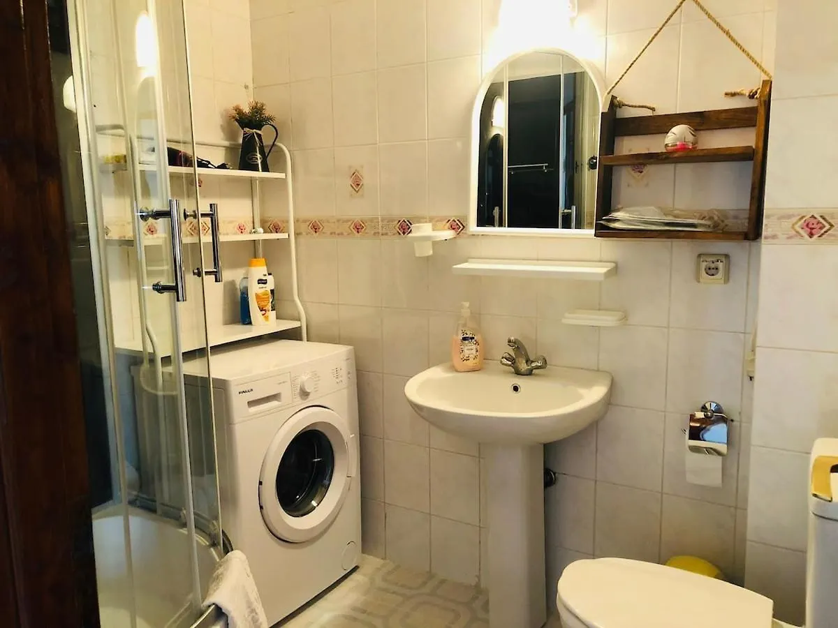Furnished With Pool, Central Location Close To The Sea フェティエ